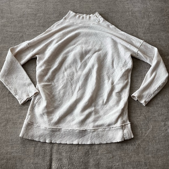 Casey Mock Neck Top
FREE PEOPLE size L - Picture 2 of 5